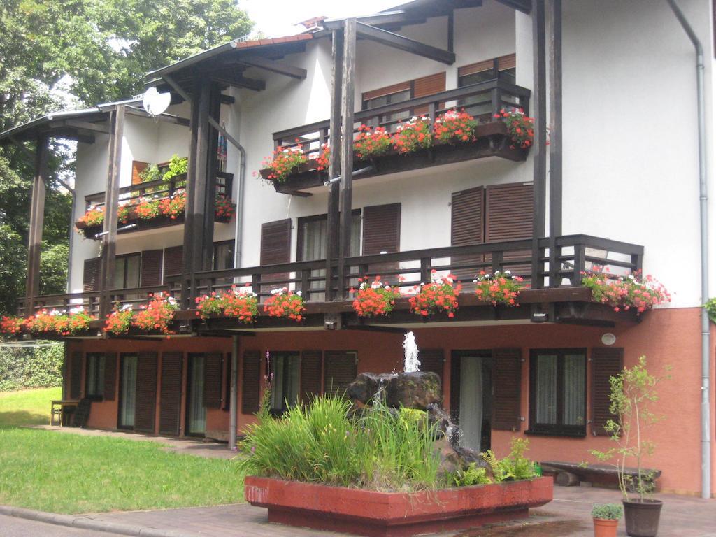 Auf Dem Roten Fels Eppenbrunn Exterior foto